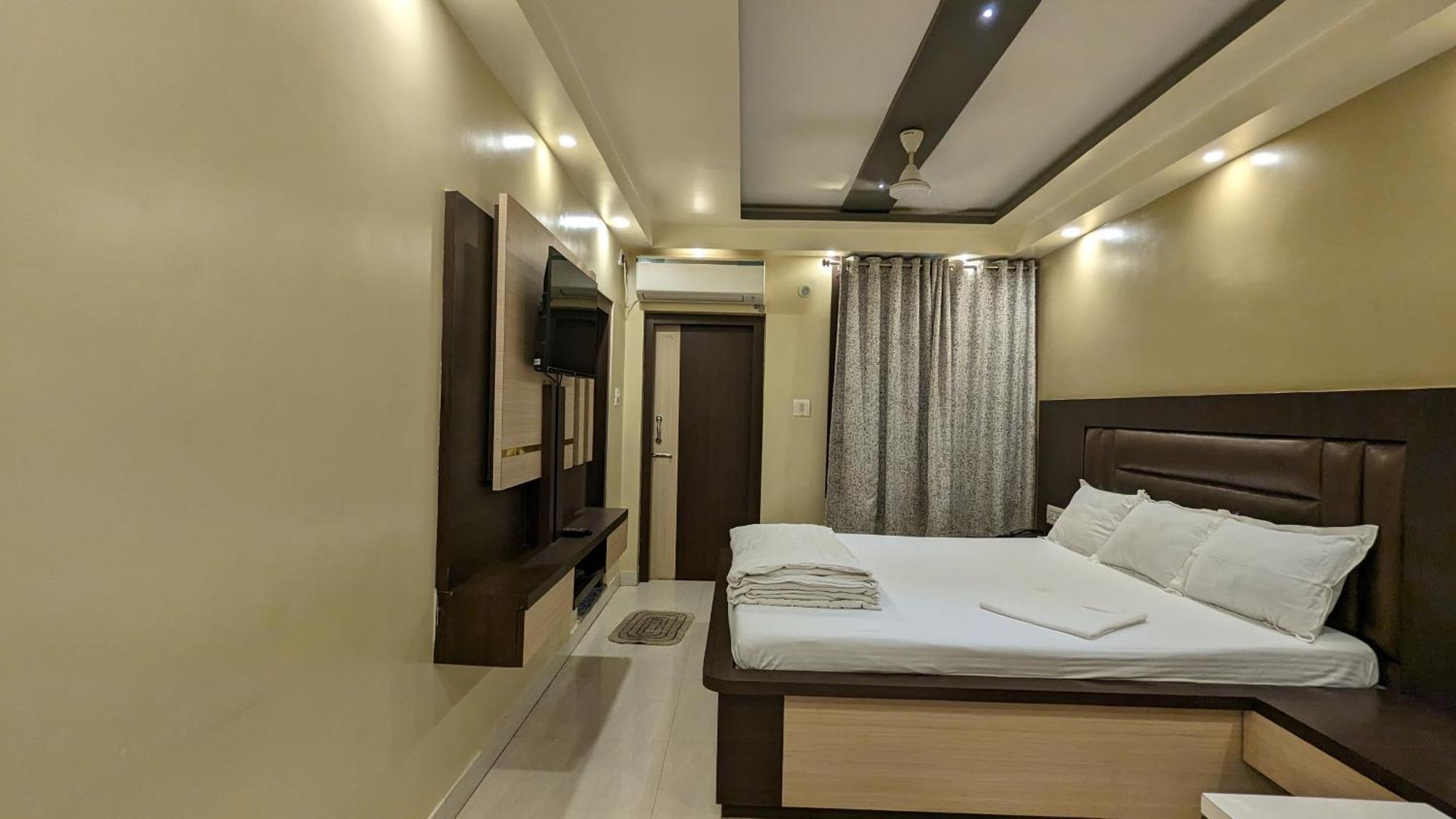 Hotel Binapani Deluxe 1 Tarapith Exterior photo